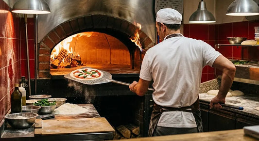 Quelles pelles à pizza faut-il vraiment dans une pizzeria professionnelle ?