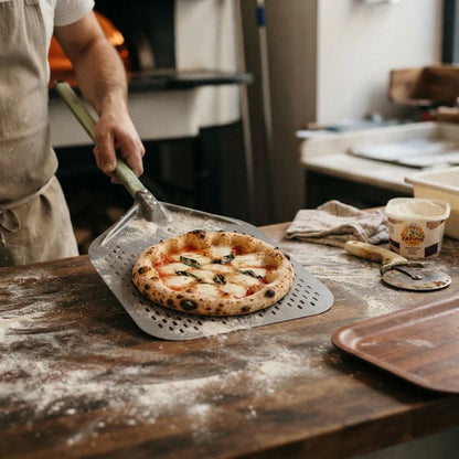Pelle à Pizza Perforée 30-35 cm | Bord Biseauté | Vert