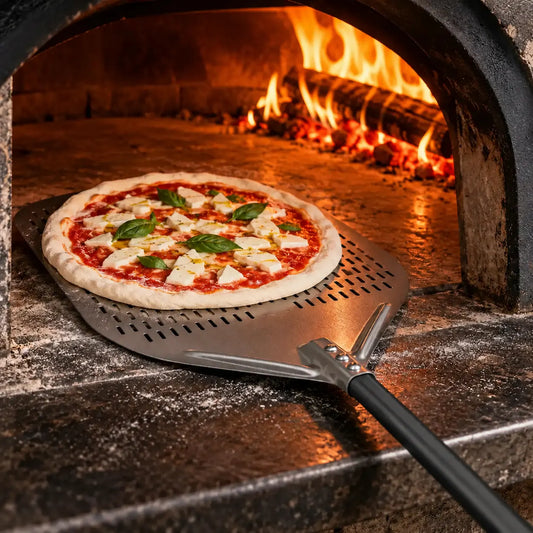 Longue Pelle à Pizza Perforée 40 cm | Manche Noir