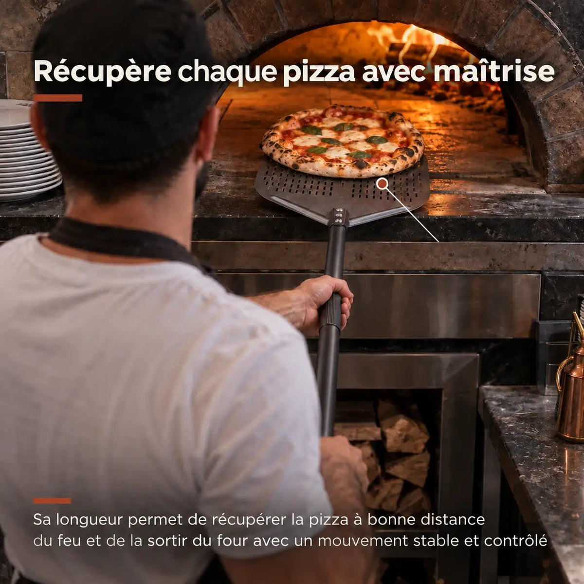 Longue Pelle à Pizza Perforée 30–35 cm | Manche Noir