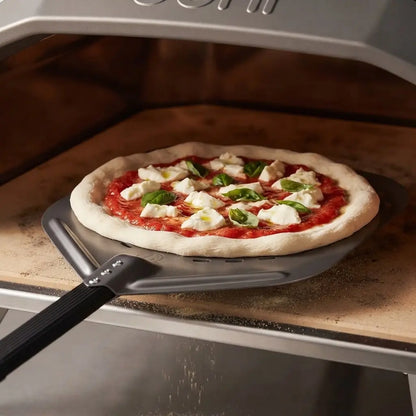 Pelle à Pizza Perforée 30 cm | Finition Noire Mate