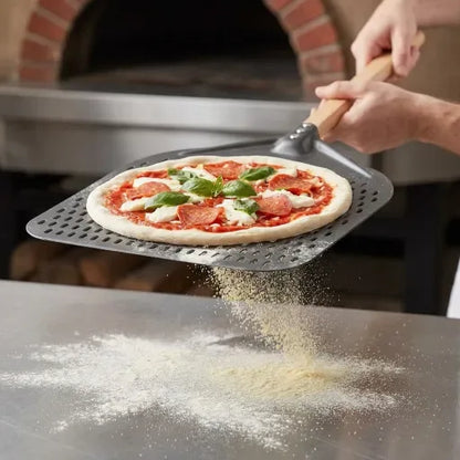 Pelle à Pizza Perforée 30–35 cm | Manche Bois