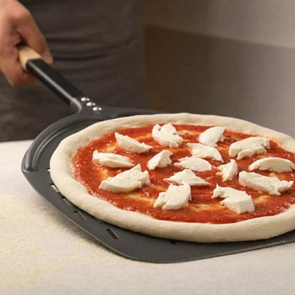 Pelle à pizza perforée 30 cm - Forme Pomme | Manche bois et aluminium